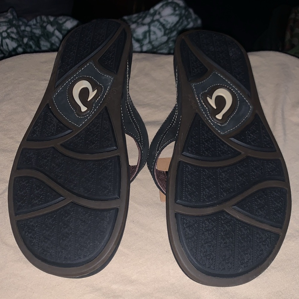 Men’s Olukai Sandals - Picture 2 of 3
